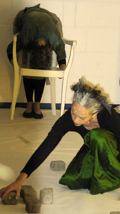 Yoganaunten
Poetische Performance in Wort und Bild